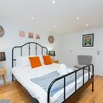 The Old Wire Factory - 2 Bed, Close To Centre, Fast Wifi, Comfortable From Apartamento