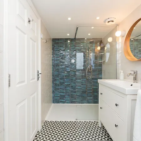 Apartment The Old Wire Factory - 2 Bed, Close To Centre, Fast Wifi, Comfortable From