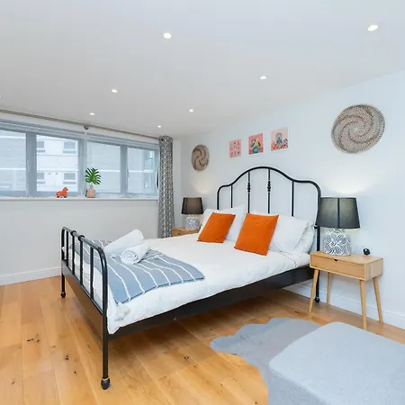 Apartment The Old Wire Factory - 2 Bed, Close To Centre, Fast Wifi, Comfortable From Bristol