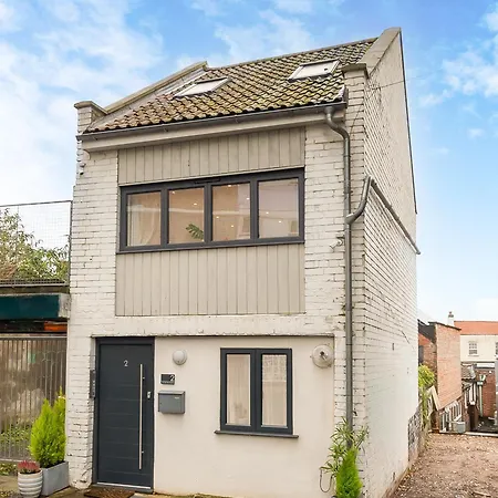 The Old Wire Factory - 2 Bed, Close To Centre, Fast Wifi, Comfortable From Lejlighed *