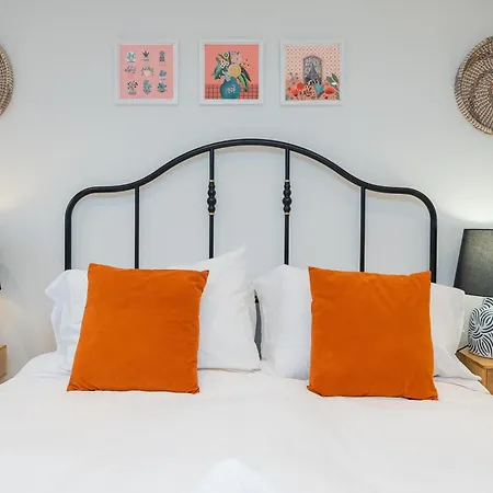 The Old Wire Factory - 2 Bed, Close To Centre, Fast Wifi, Comfortable From Daire