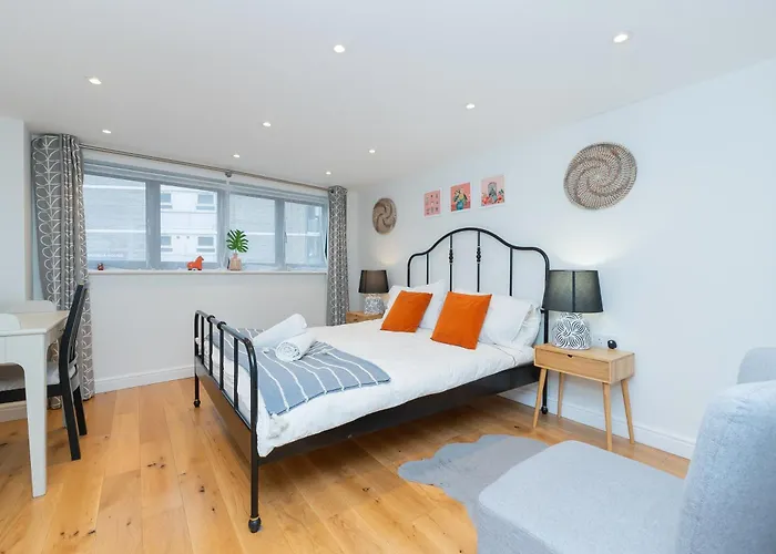 Lejlighed The Old Wire Factory - 2 Bed, Close To Centre, Fast Wifi, Comfortable From Bristol