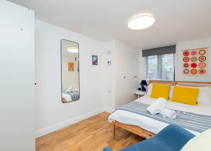 Apartment The Old Wire Factory - 2 Bed, Close To Centre, Fast Wifi, Comfortable From *